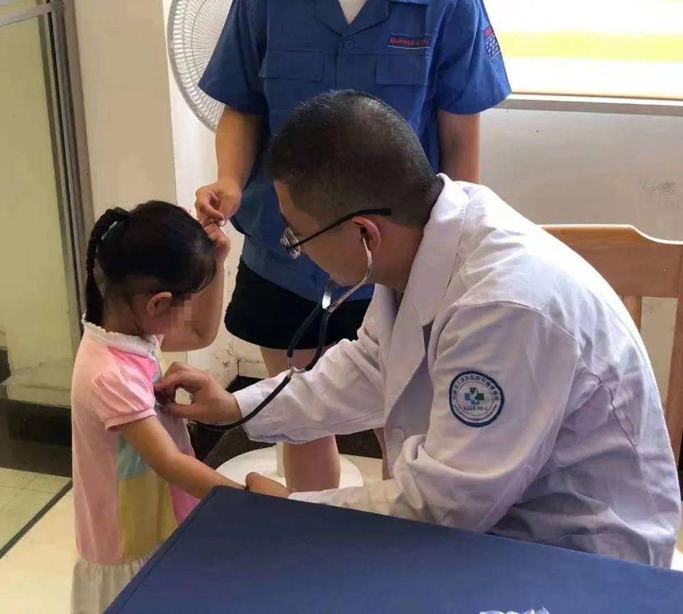 警惕！浙江9岁男孩被确诊！肺部出现“大片实变”，有医院上个月接诊超500例(1) 