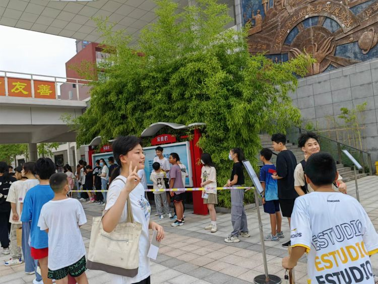 鄭州市第四十八中學舉行2023級迎新活動(1) 