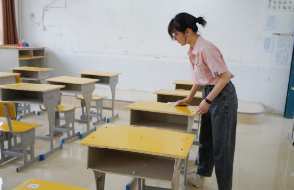 鄭州市樹人外國語學校南校區迎來2023級七年級新生報到(1) 